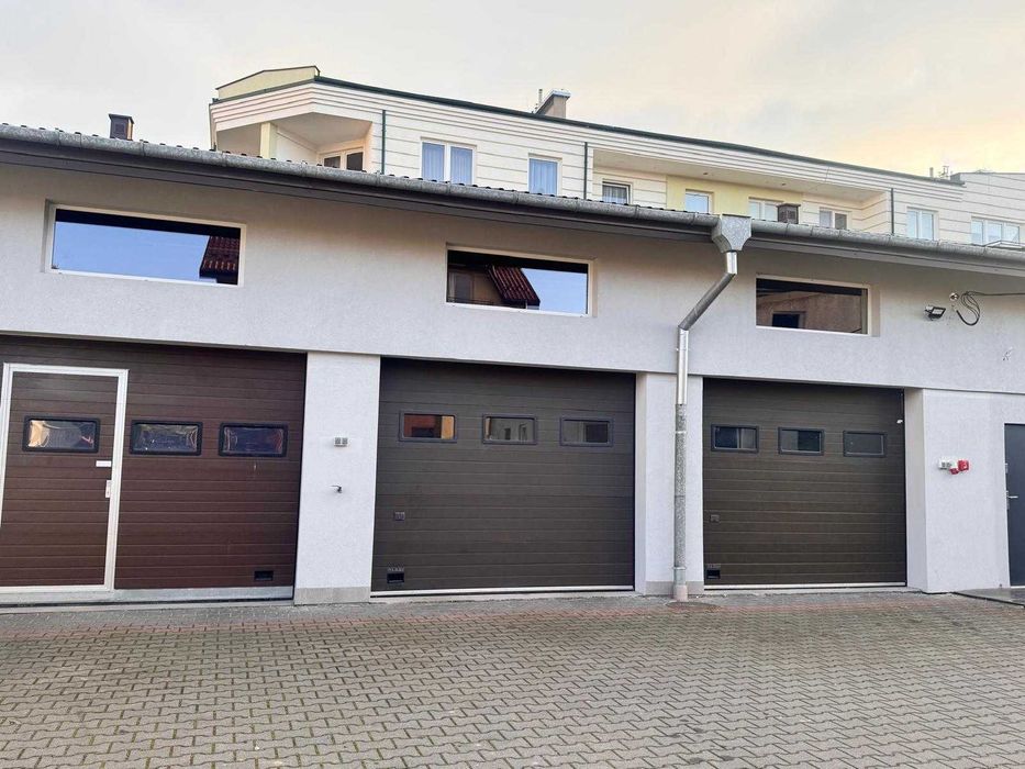 Lokal-budynek usługowo / handlowy Piaseczno  główna ulica