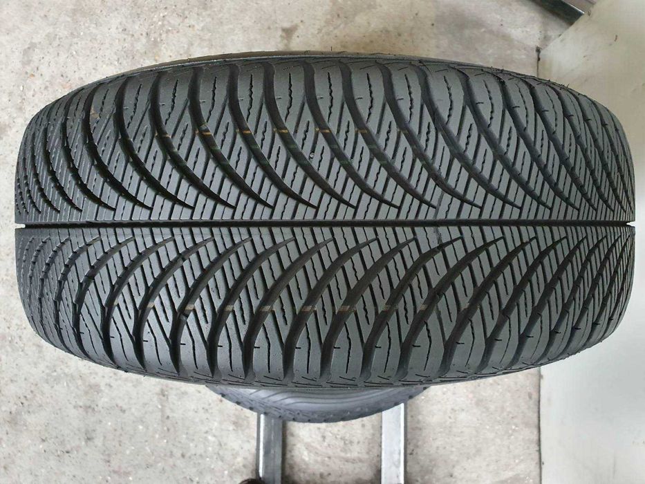4x Goodyear Vector 4Seasons Gen 2  215/55r17  8mm
