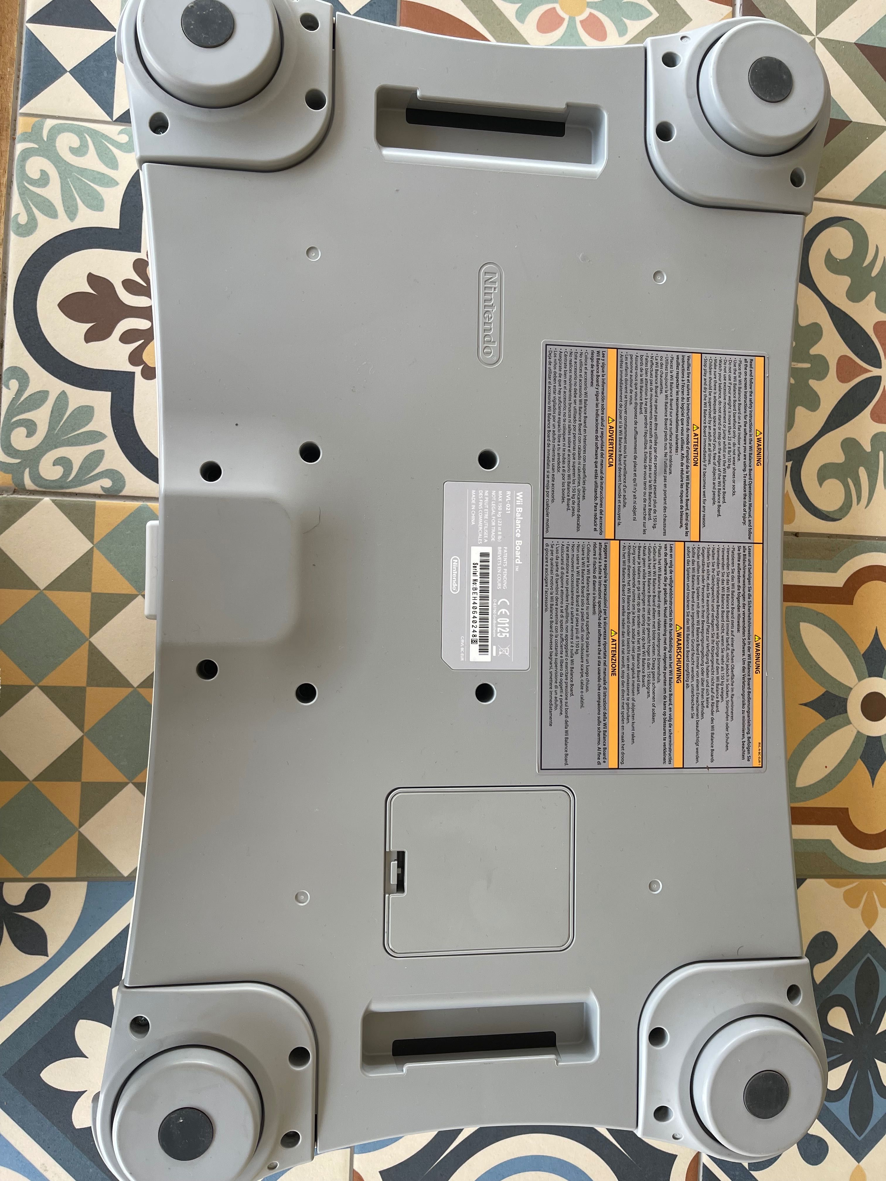 Consola Wii + tapete e jogo
