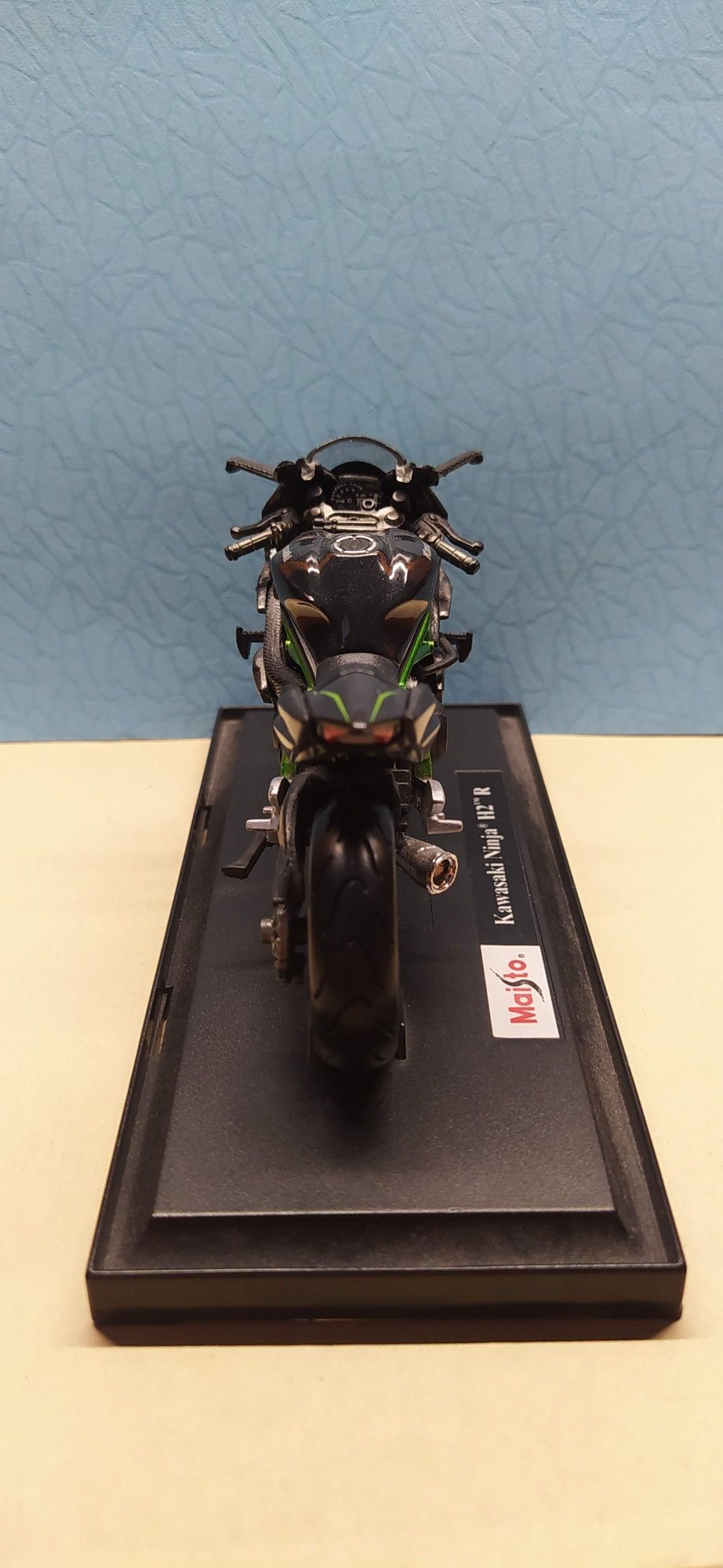 Фигурка мотоцикла Kawasaki H2R