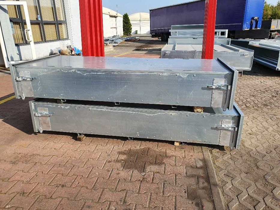 Skrzynka narzędziowa naczepy ciężarowej Schmitz