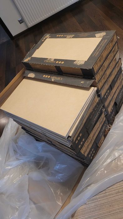 Płytki ceramiczne 33x60 Made in Spain 1 gatunek 21m2