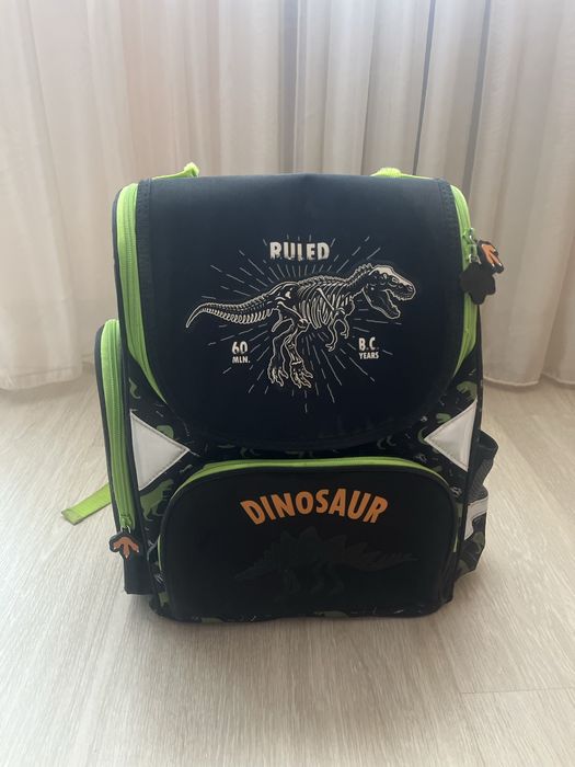 Шкільний рюкзак портфель