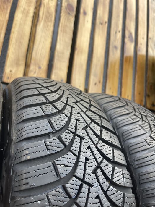 Шини 205/60 r16 зимові Goodyear стан нових 8 мм