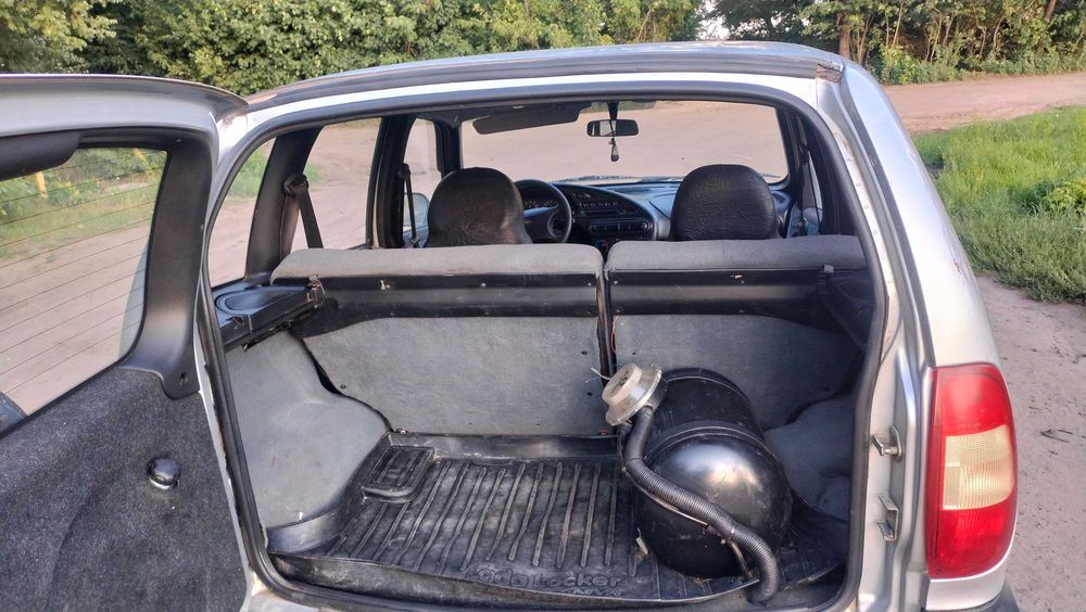 Продам Niva Chevrolet 1.7 2005 года газ/бензин