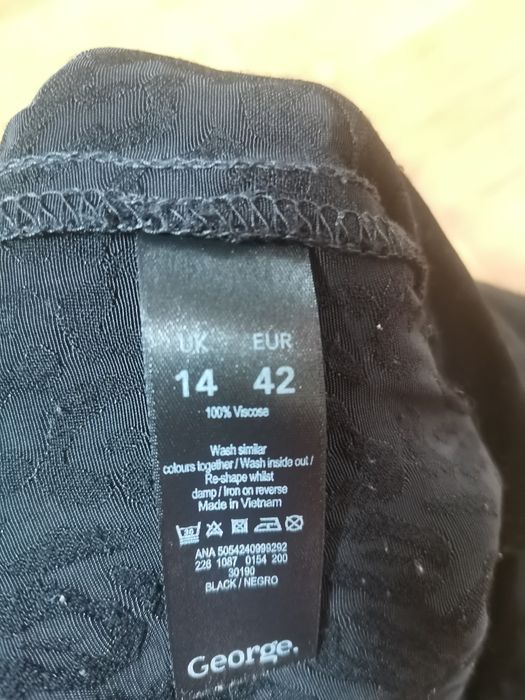 Spodnie chinosy w centki XL z wiskozy