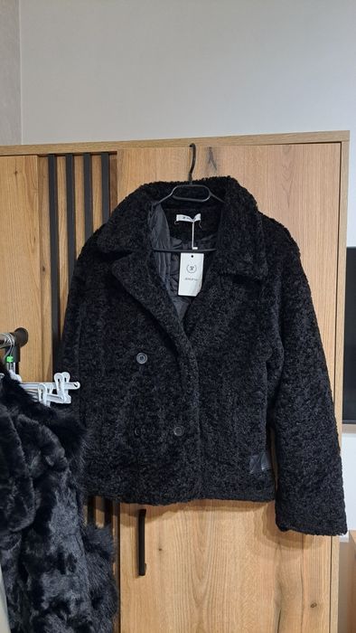 Futerko damskie - kurtka  czarna NOWE  XXL