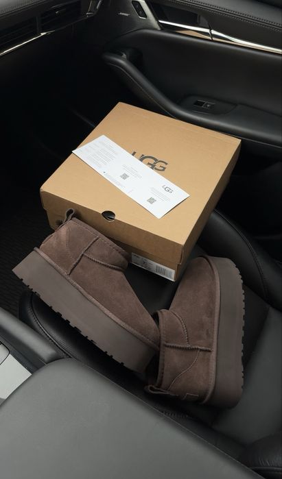 В наявності UGG Ultra Mini Chocolate (угги) повністю натуральні