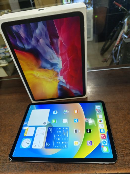 Tablet Apple iPad Pro 11" (2nd Gen) 11" 6 GB / 128 GB srebrny