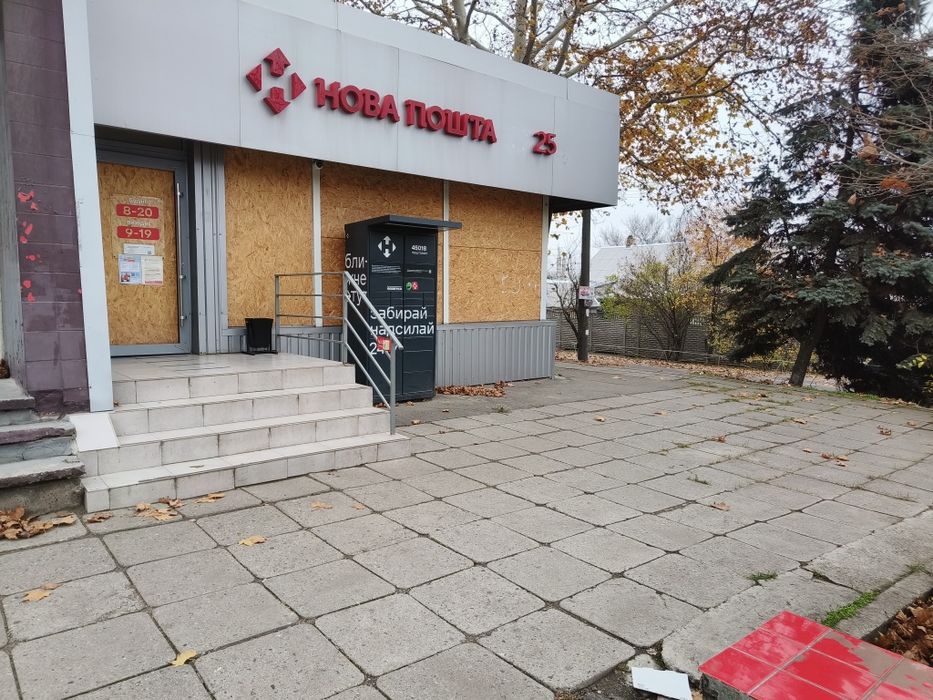 Помещение(СВЕТ ЕСТЬ ВСЕГДА) 100 кв. м. Шевч. мкр. р-н, ул. Красная, 3.