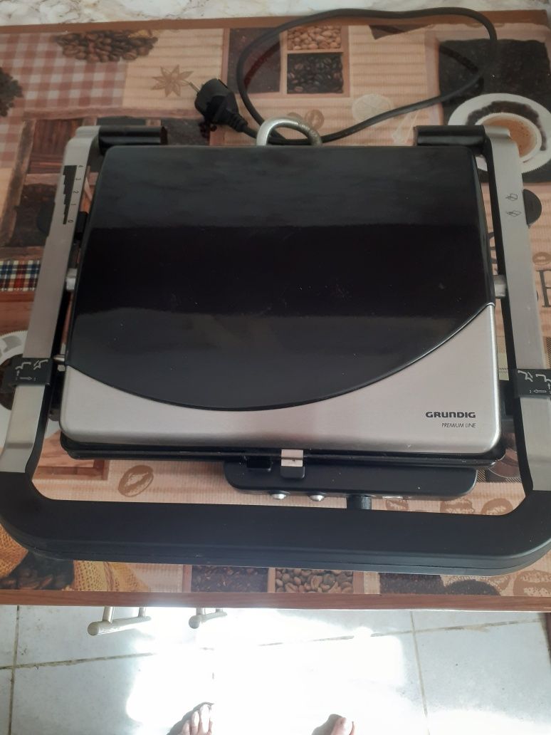 ЕлектрогрильGRUNDIG