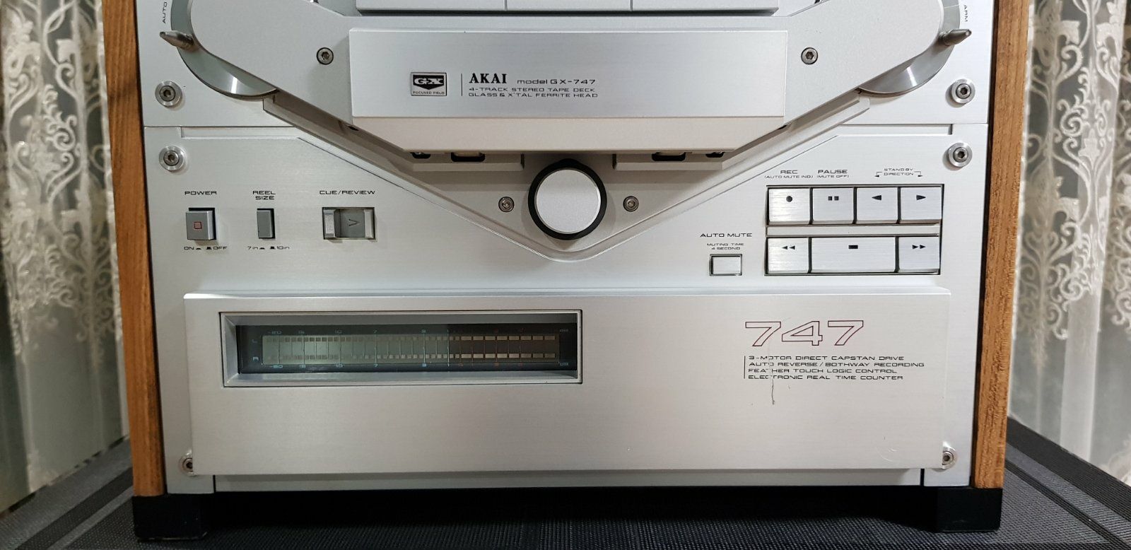 Akai GX-747 реверс 6 голов сквозной канал 9,5-19 скорость