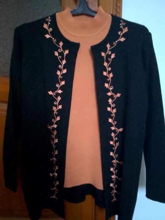 Жіночий комплект- топ + кардиган, р. 50.