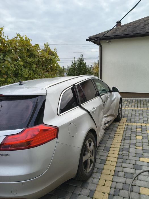Opel Insignia після ДТП