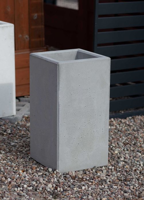 Donice Betonowe/ogrodowe/tarasowe/ kolor beton/grafit/biały .Producent