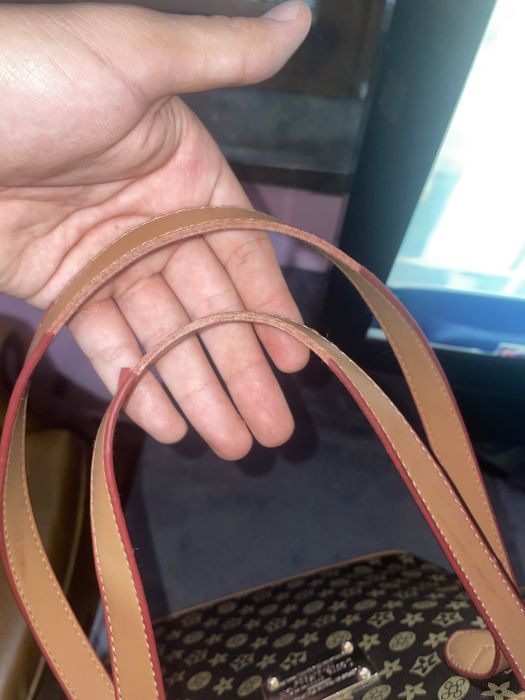 Mala estilo monograma(imitação) bom estado