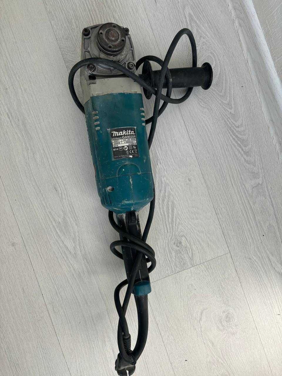 болгарка Makita ga9020