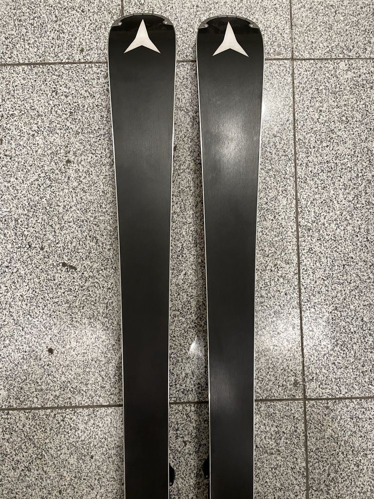 Atomic Redster S9 Revoshock S 165 cm 2023