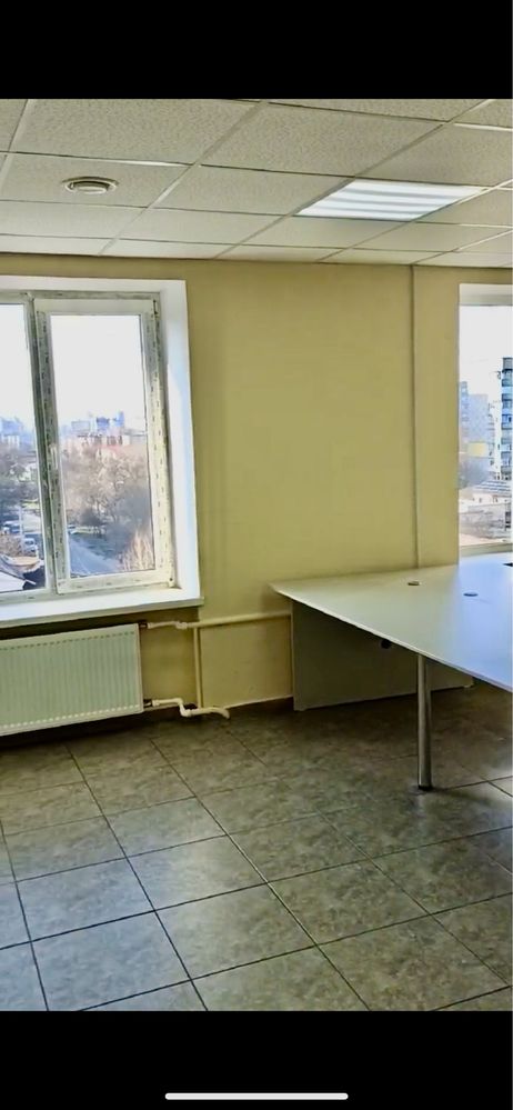 Оренда офісів від 34м2 до 77 м2 р-н площі 700 річ.