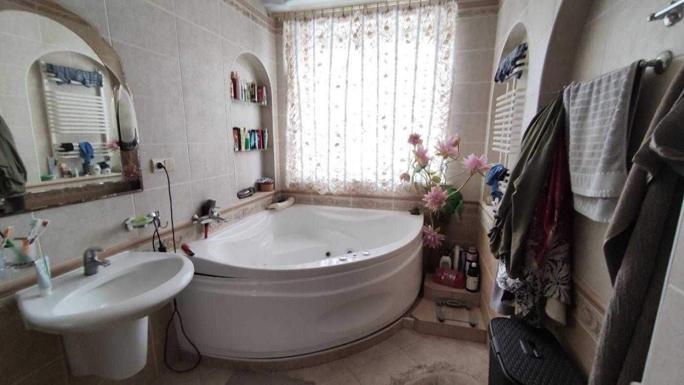 Продаж будинку, вулиця Брюховицька