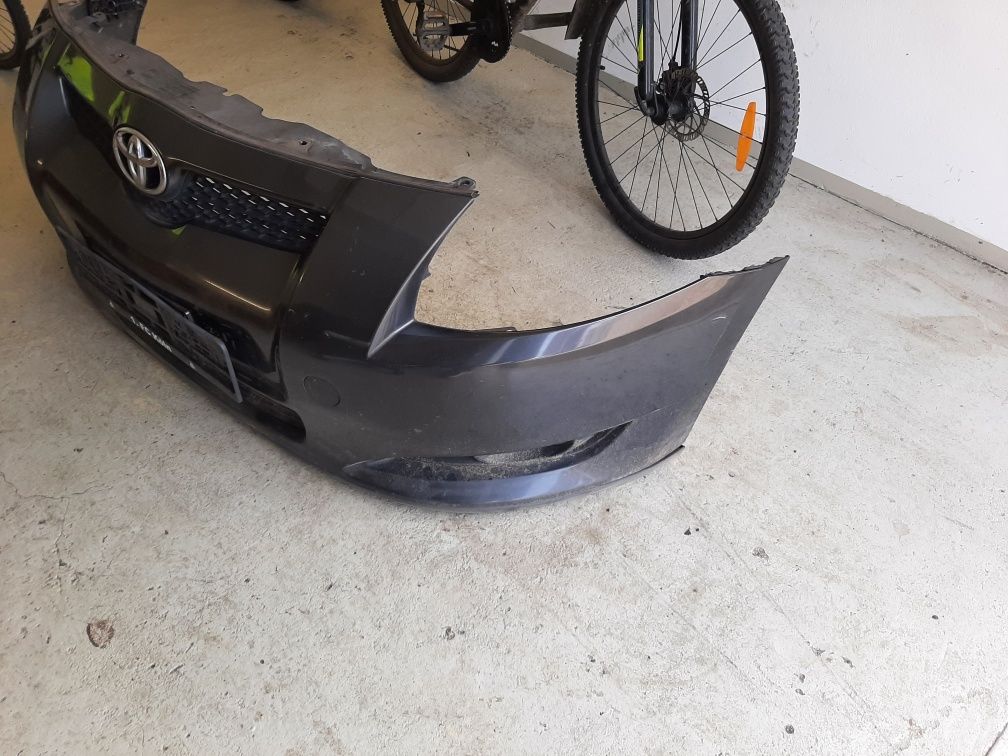Zderzak toyota auris I 1g3  1G3