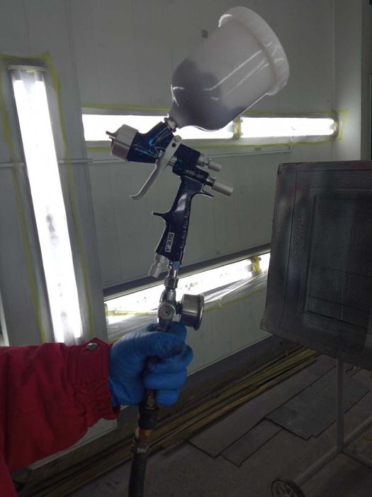 Продам краскопульт SOLA 1988 з дюзою 1.3 мм в кейсі.