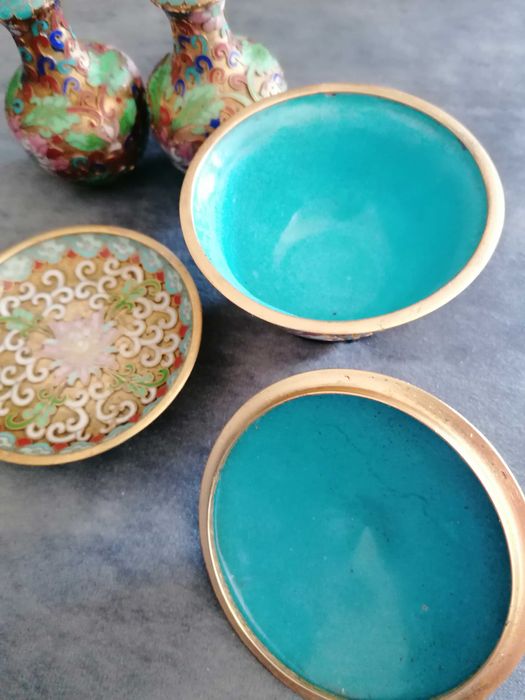 Conjunto de peças em Porcelana Tailandesa