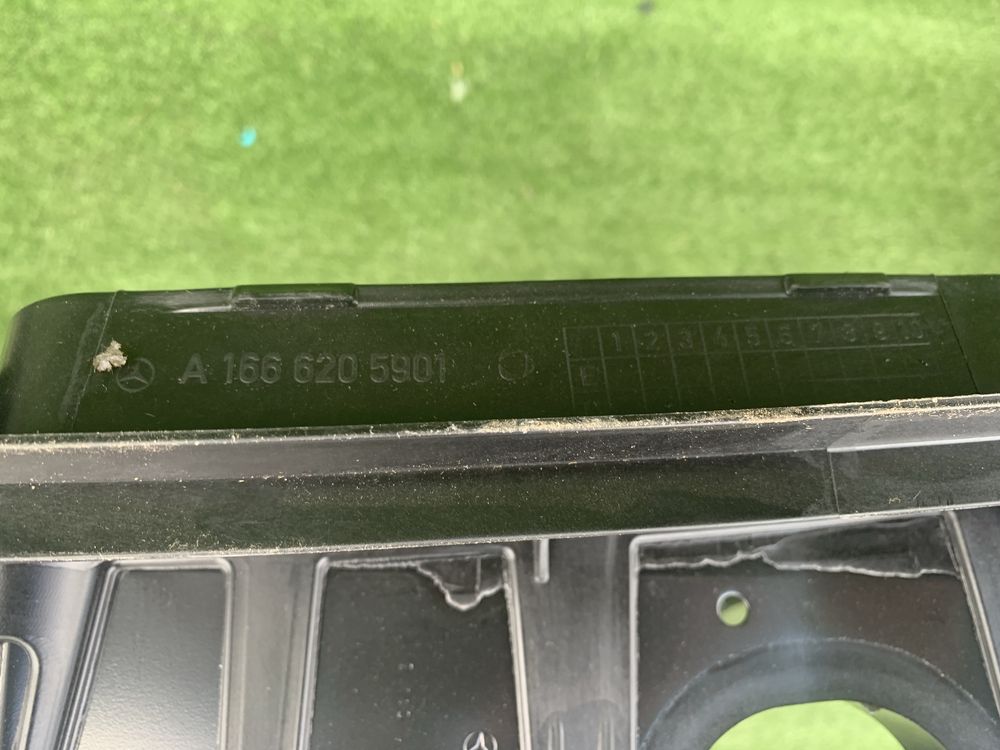 Установочна панель телевізор Mercedes w166/x166/c292 ML/GL/GL/GLS