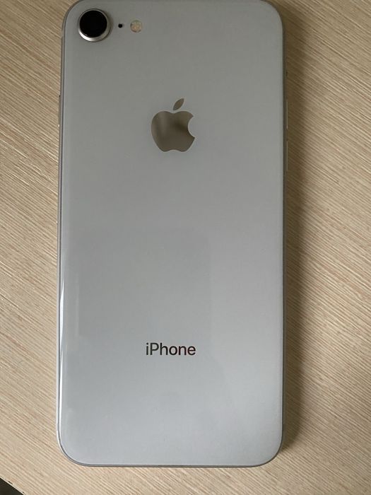 Iphone 8 ідеальний стан