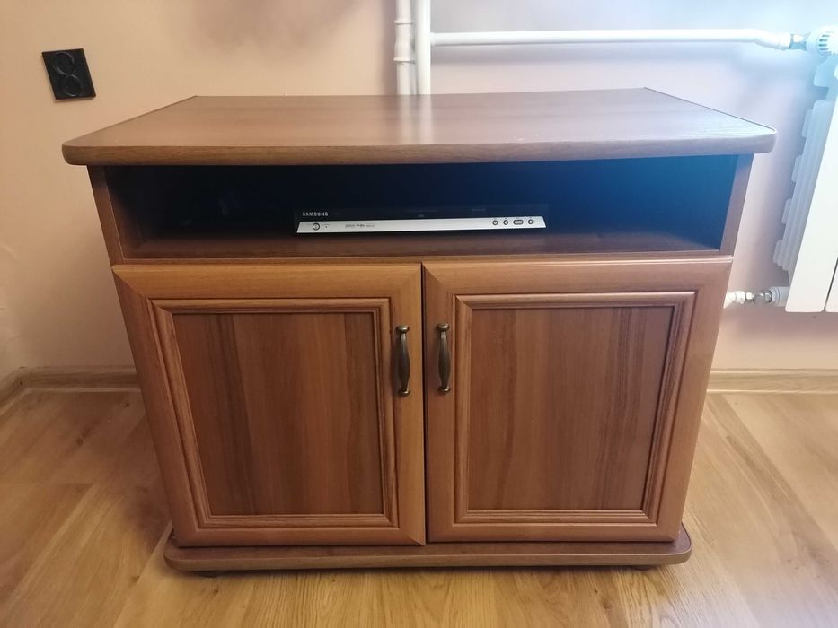 Komplet mebli stołowych