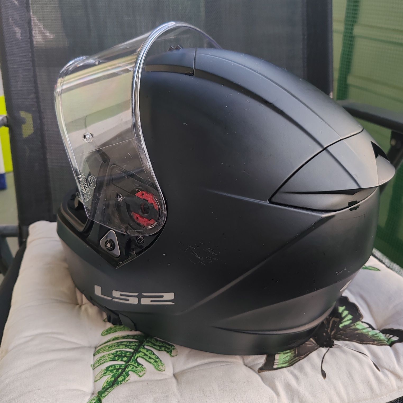 Kask motocyklowy rozmiar M LS2 Breaker