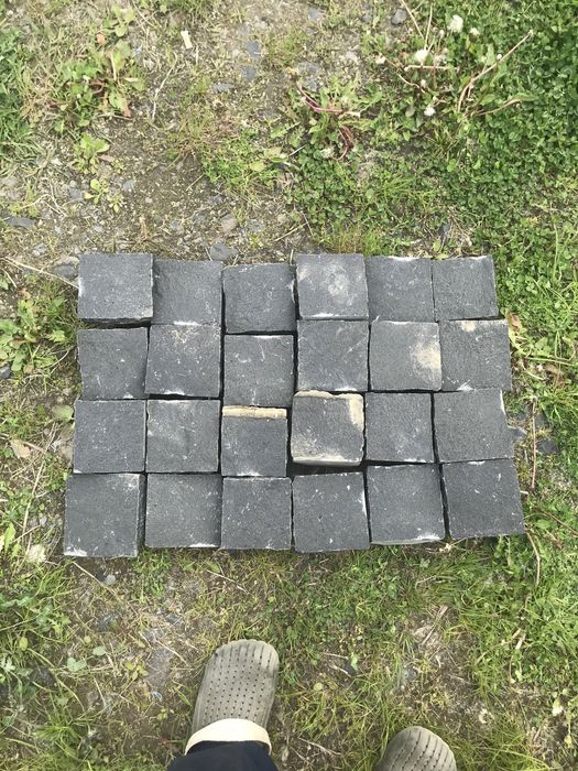 Базальтова бруківка.