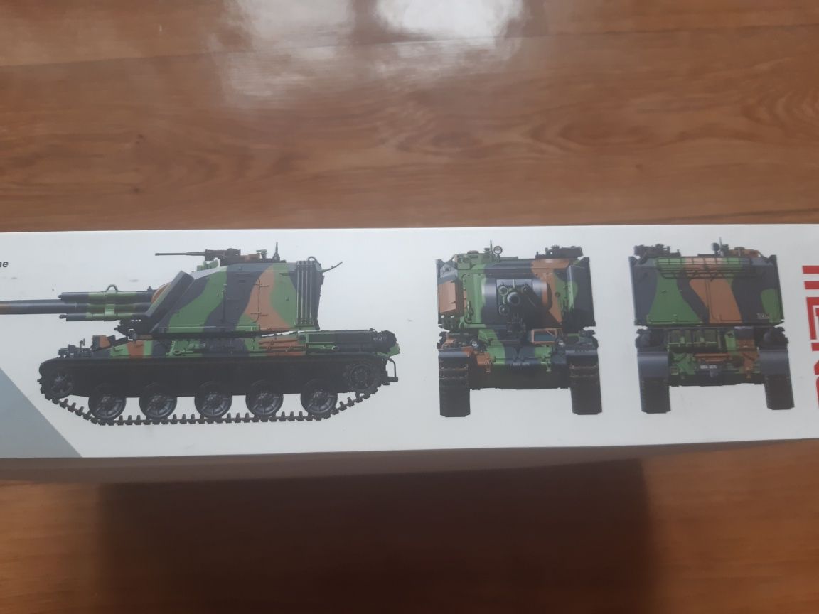Модель французької САУ AUF1 155mm (Meng 1-35).