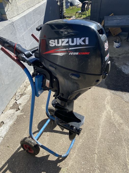 Продам мотор9.9suzuki