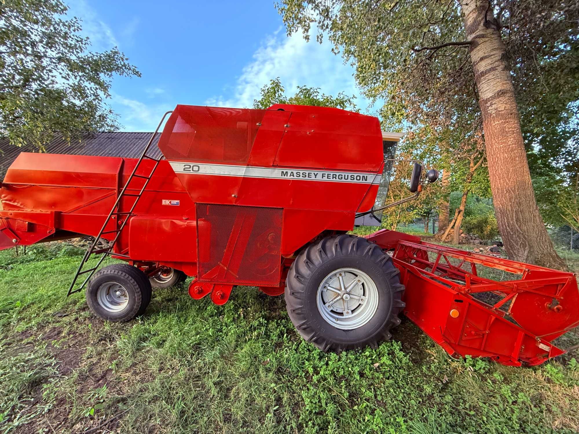 Комбайн Massey Ferguson 20