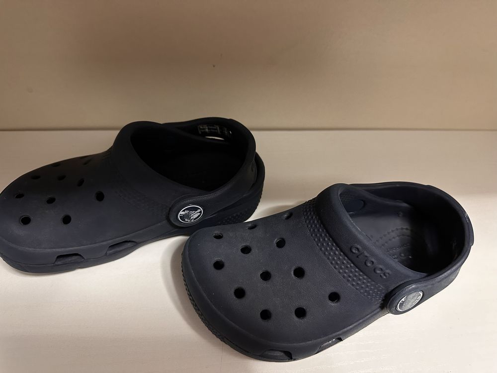 Crocs C8  24-25 Comfort Granat Dzieci Sandały Klapki