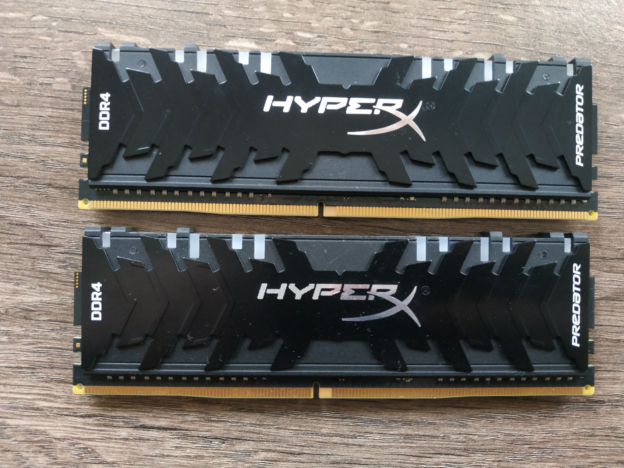Оперативна пам'ять HyperX DDR4-3000 8192MB  RGB