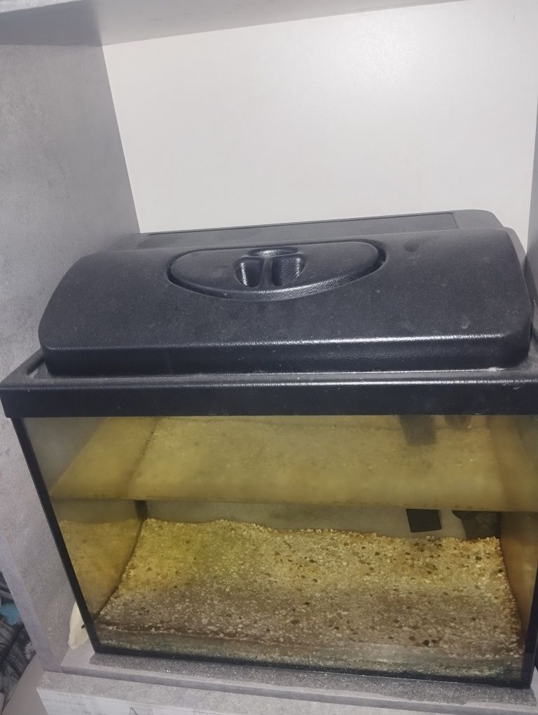 Sprzedam akwarium 30l