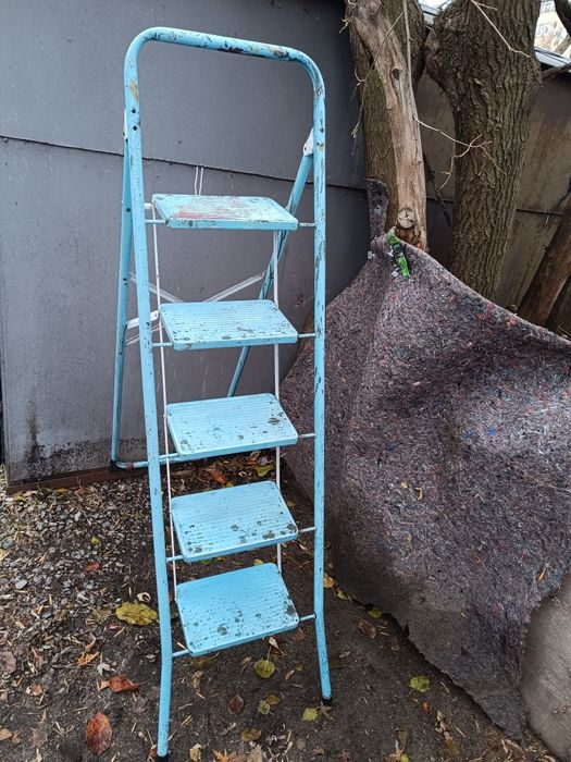 Стремянка лестница ( драбина ) железная