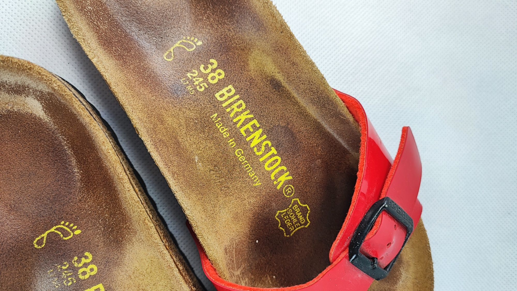 Klapki damskie czerwone Birkenstock Madrid rozmiar 38 wkładka 24,5 cm