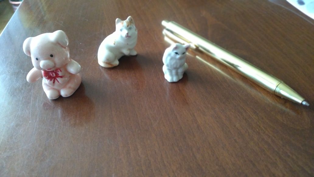 Zestaw starych  figurek z porcelany zwierzeta Niemcy