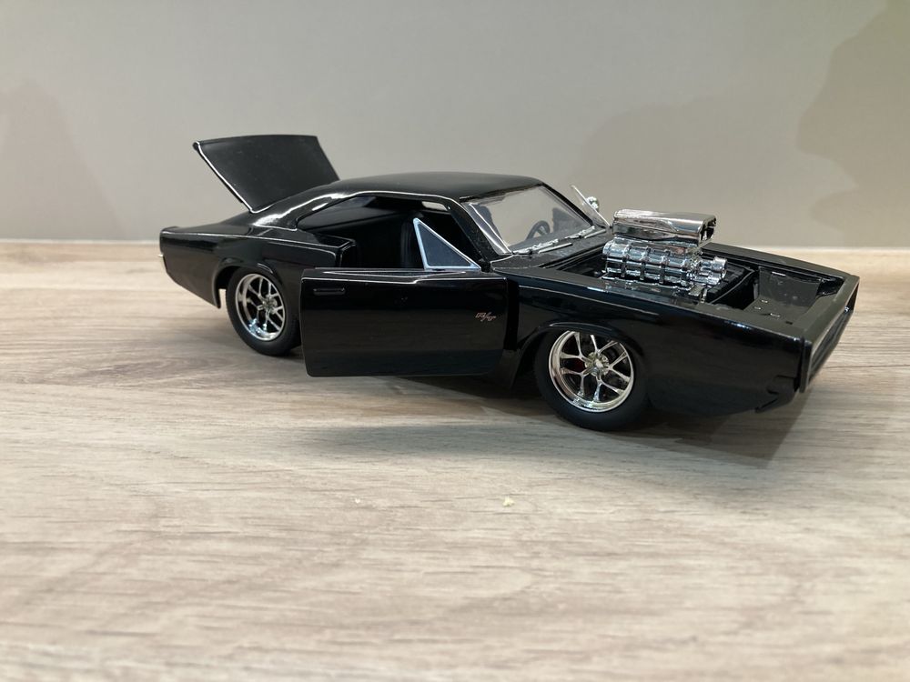 Model z szybcy i wsciekli dodge charger R/T skala 1:24