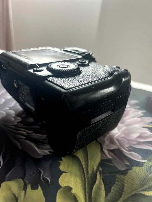 Canon 5 mark ii corpo +Cartão CF 16 GB, tripé Era PRO, controle remoto