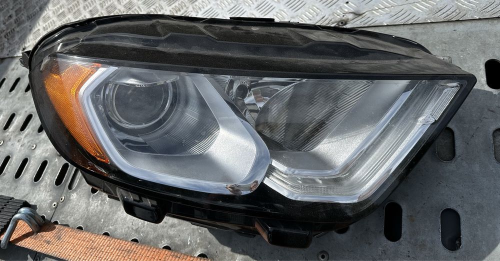 Prawa Lampa Reflektor Ford Ecosport USA 17->