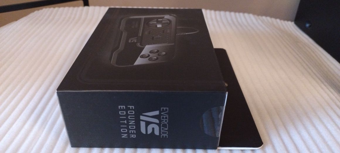 Evercade VS Controller Founder Edition - Limitowana edycja