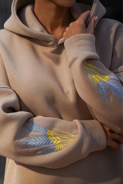 Стильний костюм з подвійним капюшоном  та обʼємним худі