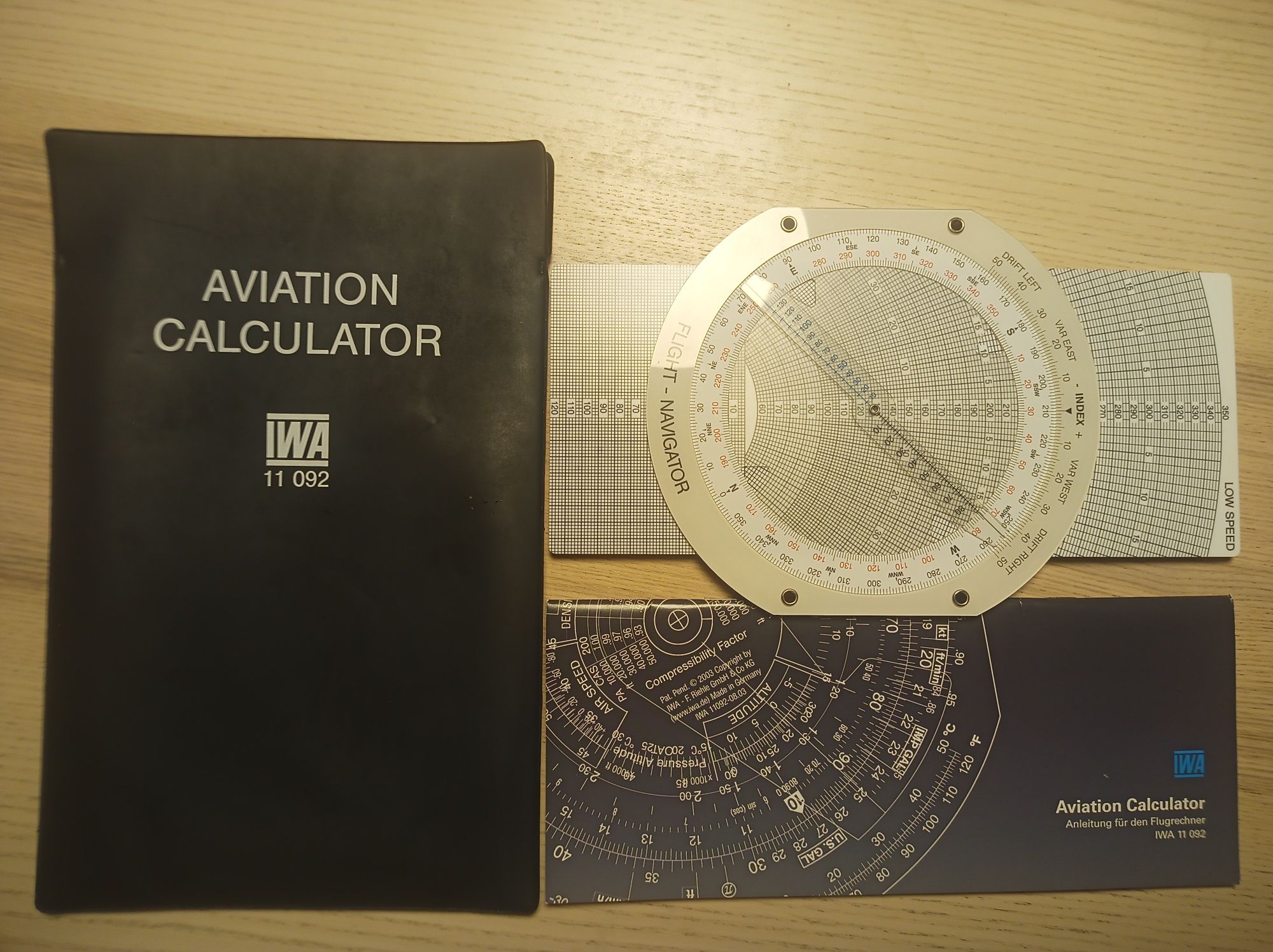 Kalkulator lotniczy nawigacyjny  IWA 11092