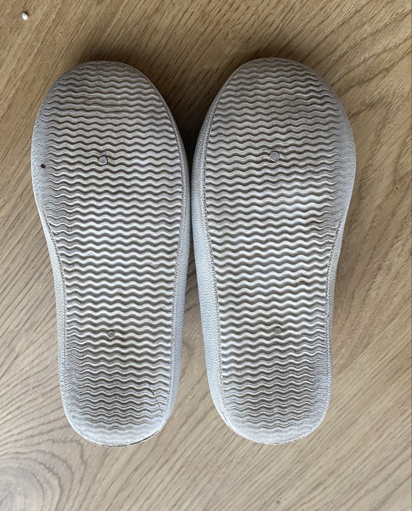 Buty tranpki H&M 27