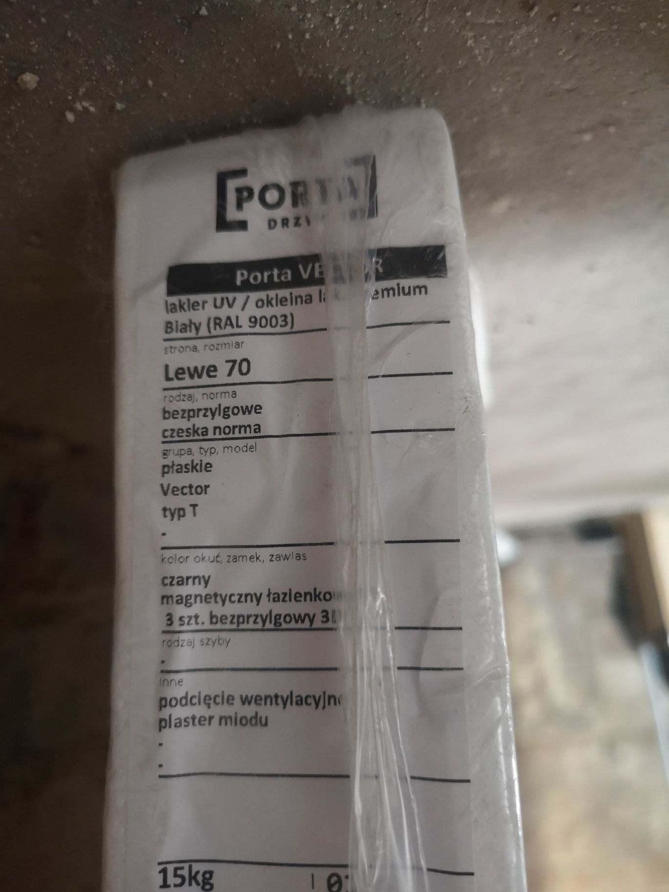 Nowe drzwi wewnętrzne PORTA bezprzylgowe 70 białe + ościeżnica