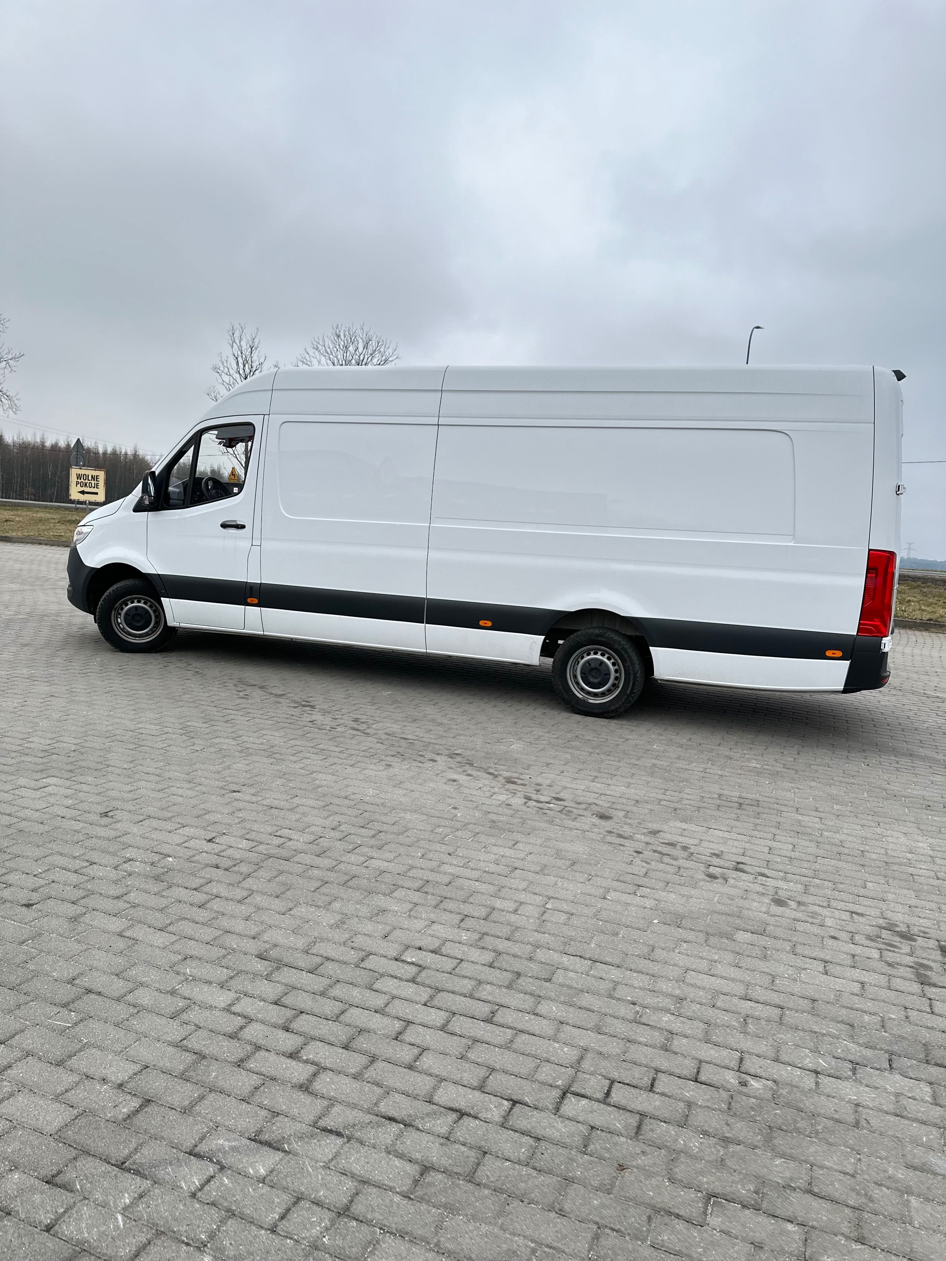 Wynajem Samochodu Dostawczy Mercedes Sprinter DLUGI MAXI